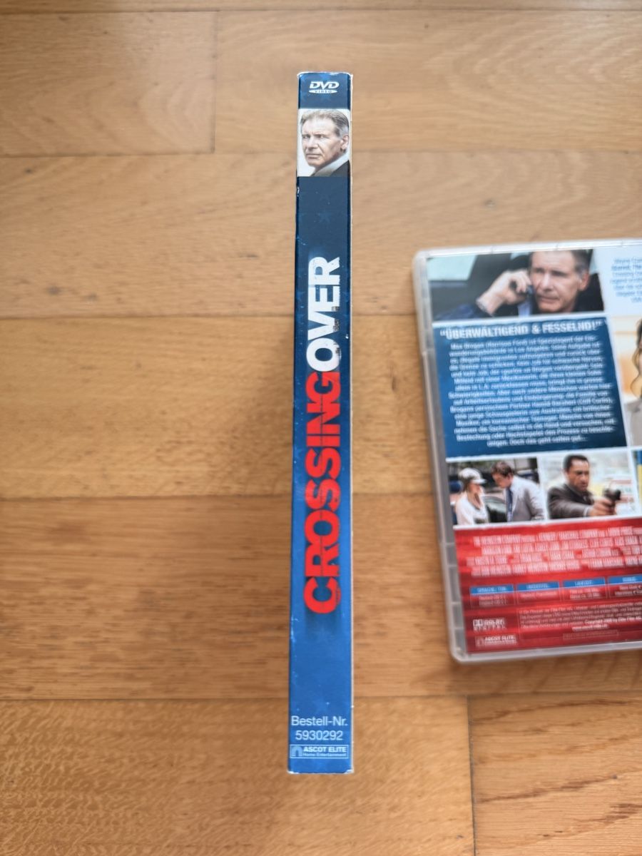 Tous les DVDs: Crossing Over - DVD mit Schuber - Harrison Ford – D'occasion à Kölliken par nerdorado 2