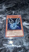 Yu-Gi-Oh! / Niederträchtiger Blauäugiger Weißer Drache (SR)