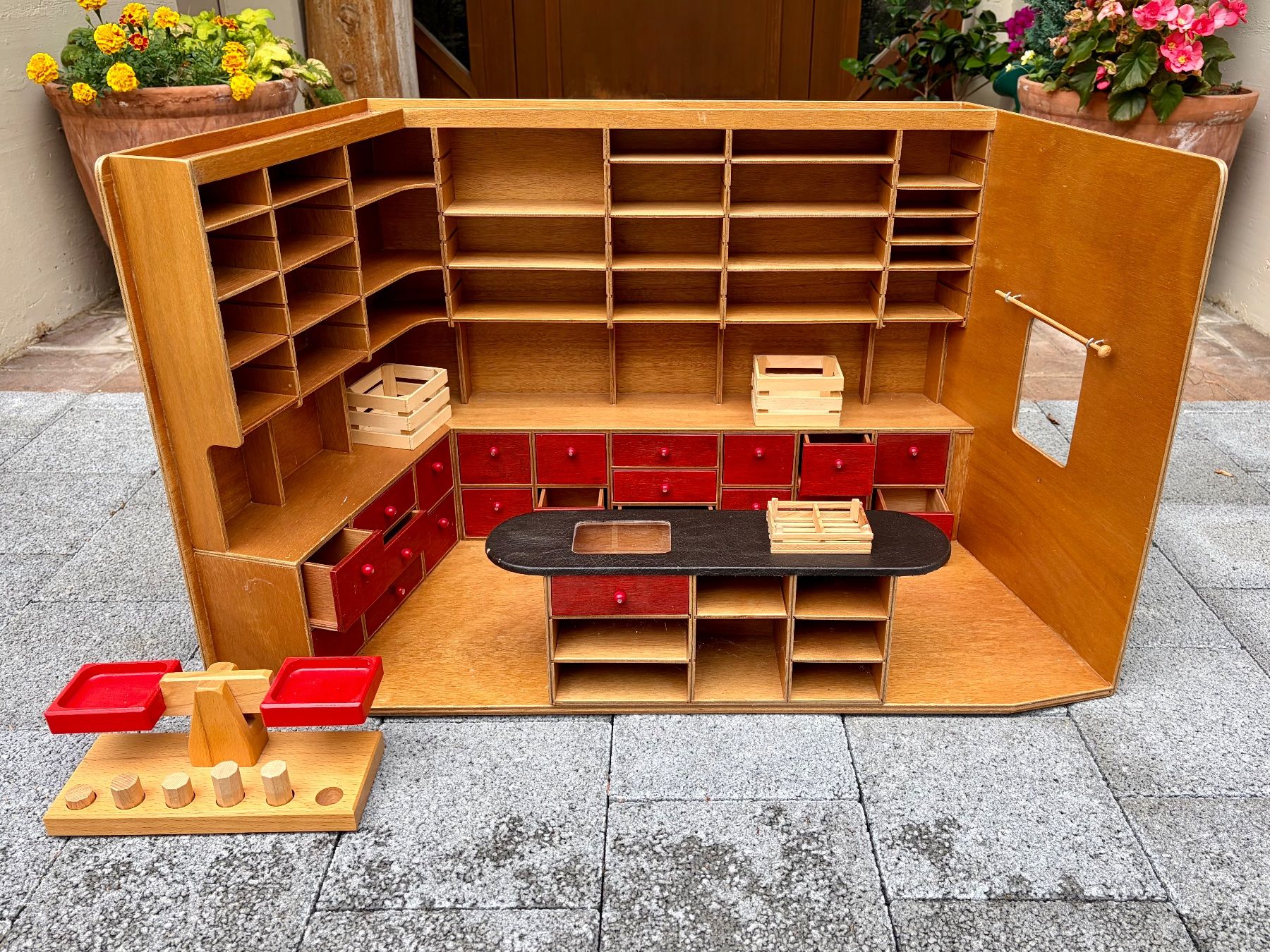Spielzeuge: Wunderschöner Holz-Kaufladen – Gebraucht aus Ennetbürgen von Birkenbaum5