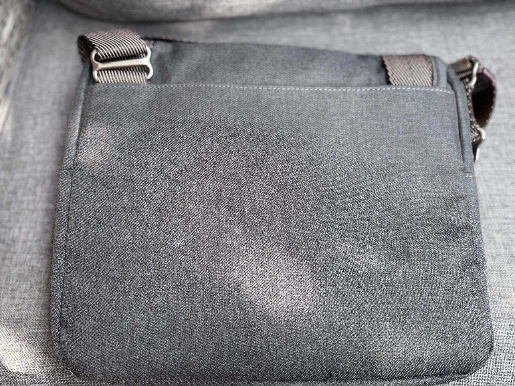 Tumi Borse: TUMI Umhängetasche – Usato da Solothurn venduto da Leopold2019 3