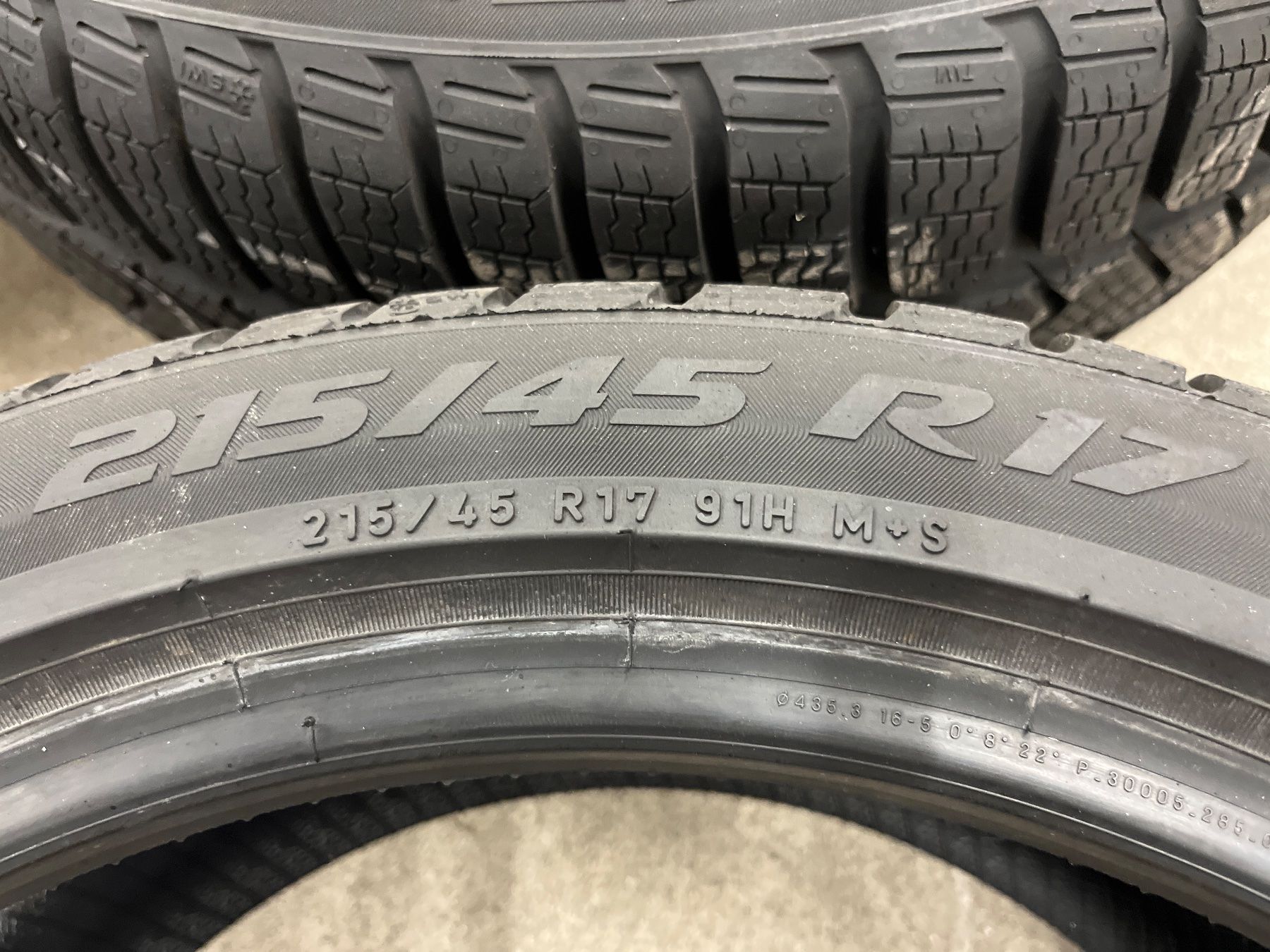 Pirelli Pneus & Roues: 17 Zoll Winterpneus – D'occasion à Langenthal par garagegautschiag 2