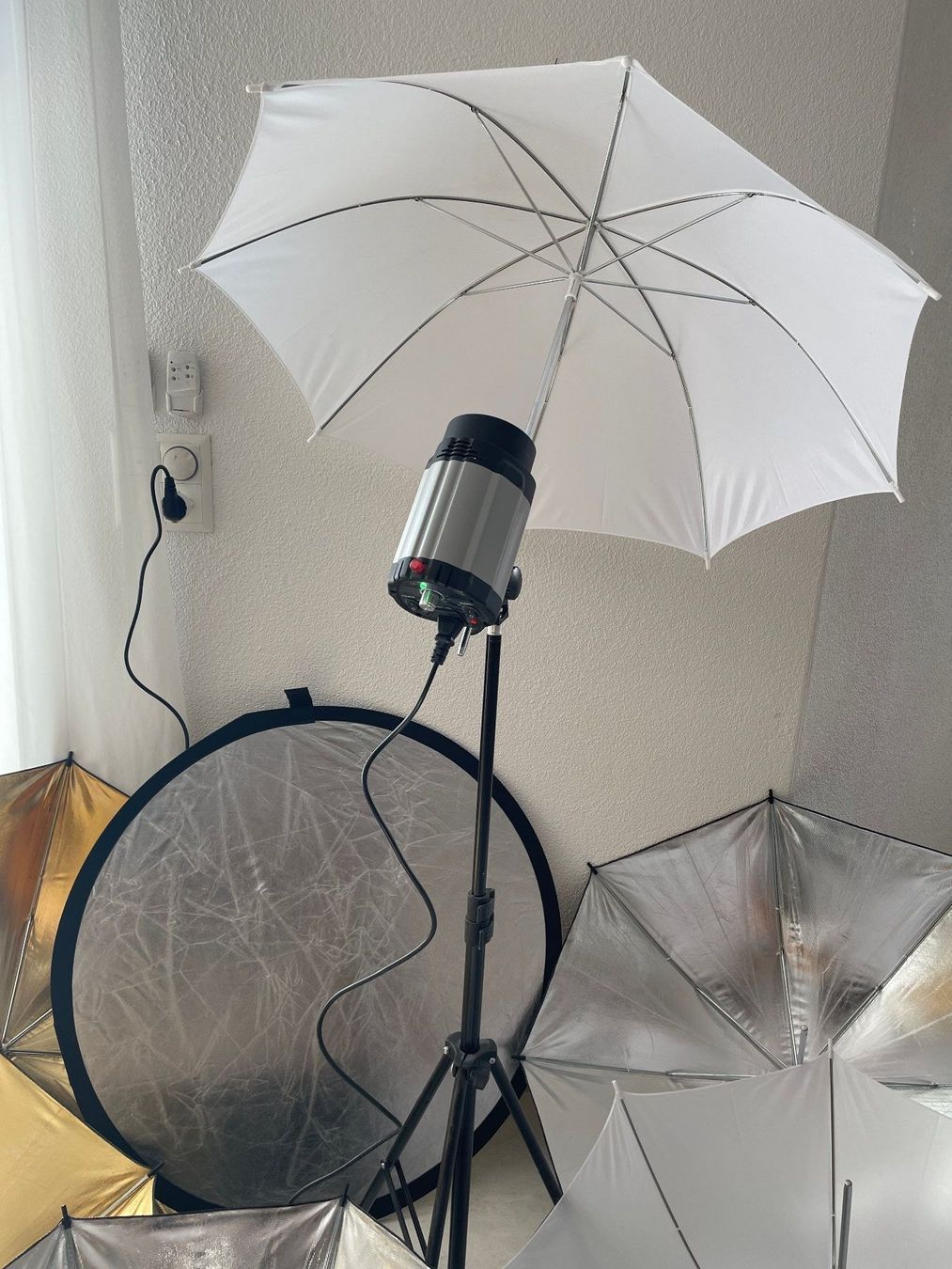 Flash: Fotoschirme und Blitz Lampe – Usato da Dagmersellen venduto da Arcticsnow2017 3