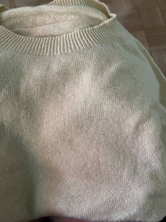 Pulls & Sweat-shirts: Pullover kurzarm buttergelb Grösse S, 100% Wolle – D'occasion à Zürich par rit_g825 3
