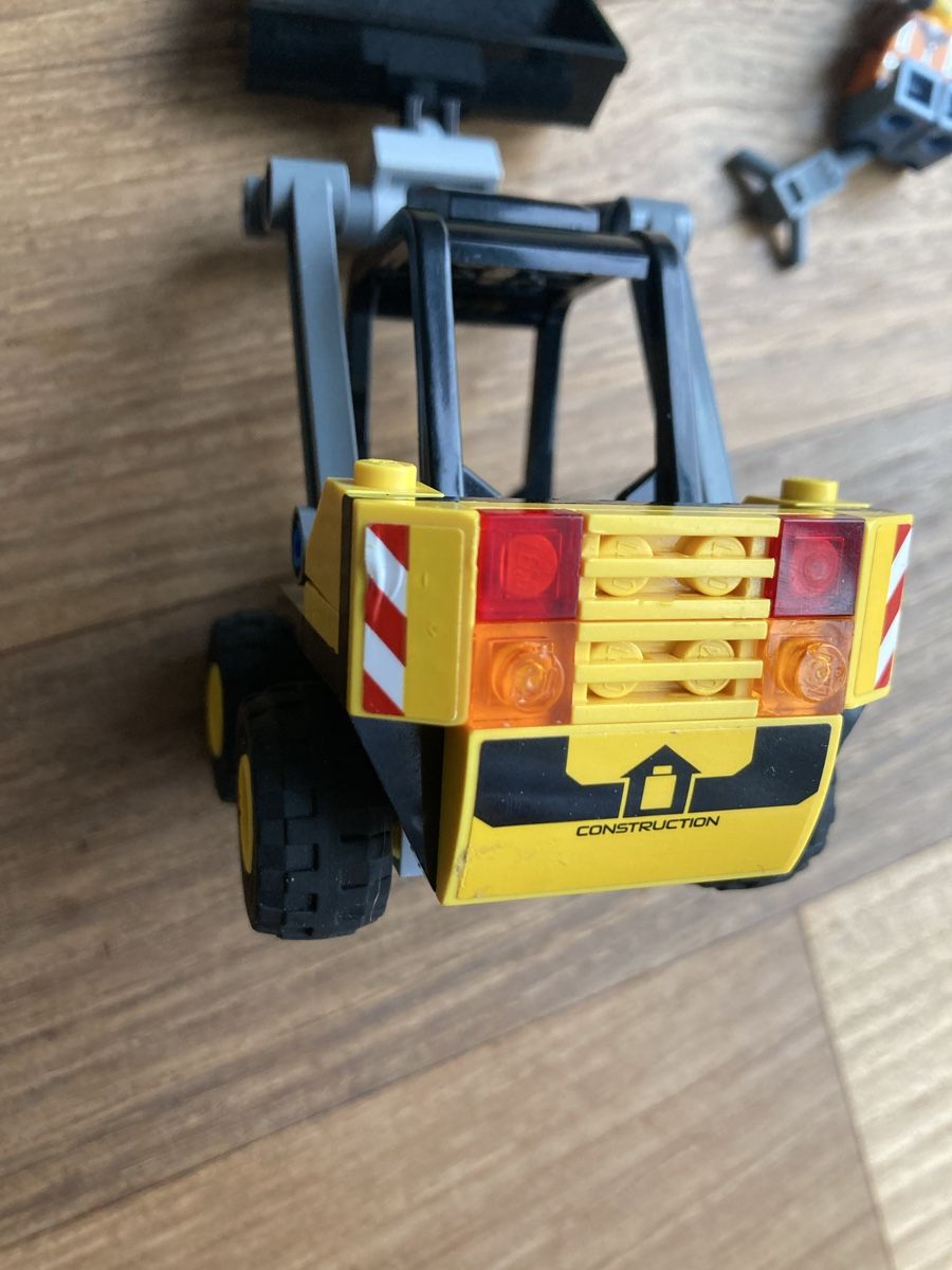 Lego Giocattoli: Frontlader 60219, LEGO City – Usato da Luzern venduto da Aldabema 4