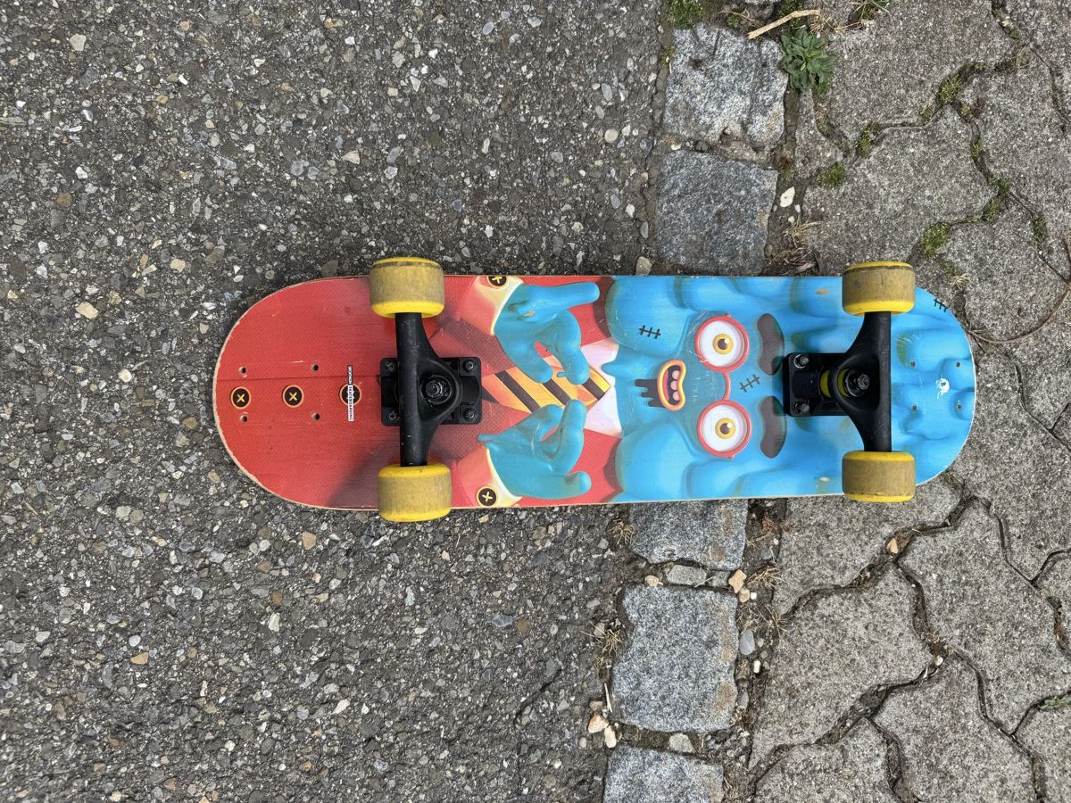 Decathlon Skateboards: Skateboard Kinder, L 80cm, B 20cm – Gebraucht aus Oetwil am See von cos_lzr8