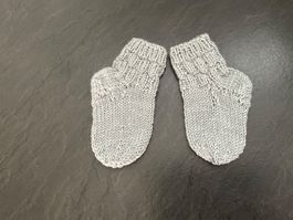 Handgestrickte Babysocken  Fusslänge 11cm Grösse 16/17
