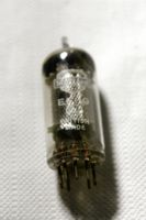 Röhre / Tube / Vacuum-Tube MULLARD EF89 / EF 89 aus UK