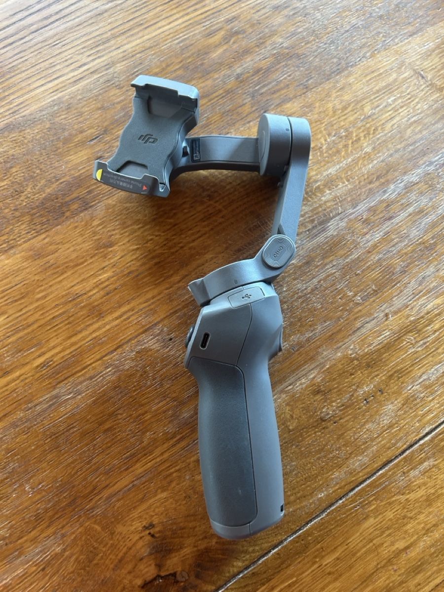 DJI Staffe: DJI Osmo Mobile Gimbal gebraucht – Usato da Rieden SG venduto da michirieden