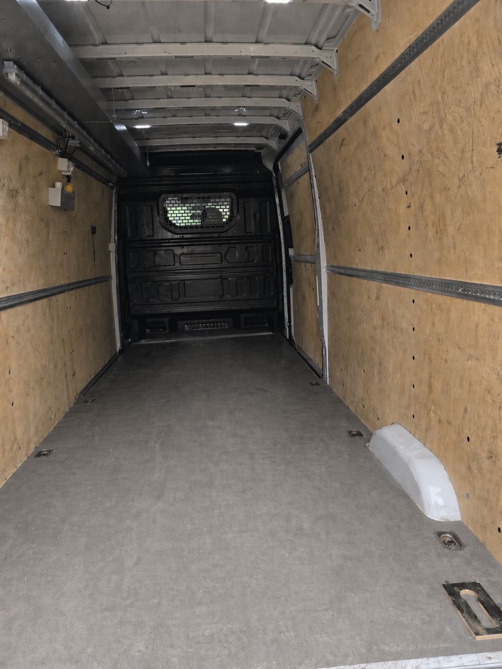VW Veicoli commerciali: VW Crafter 2.0, L4 – Usato da Zürich venduto da flo_gl2r 6