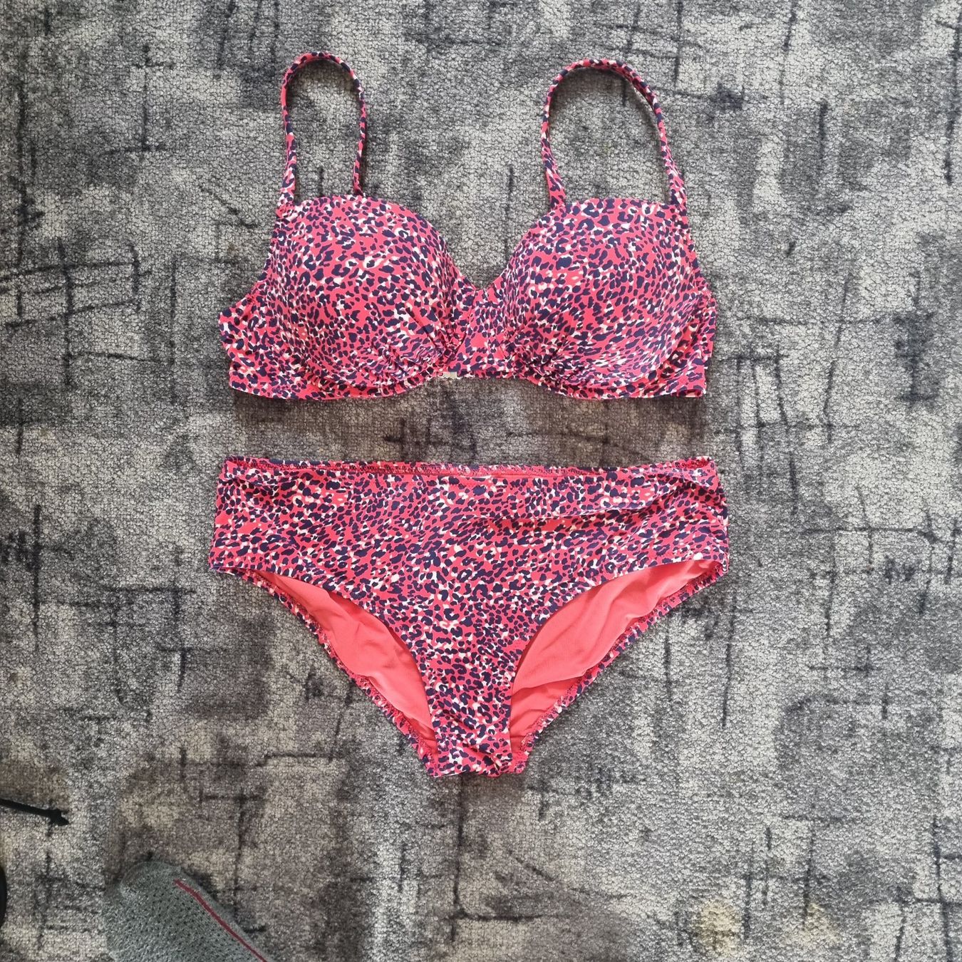 Badekleider & Bikinis: BADEANZUG GR L migros – Gebraucht aus Buchs AG von Kitten33