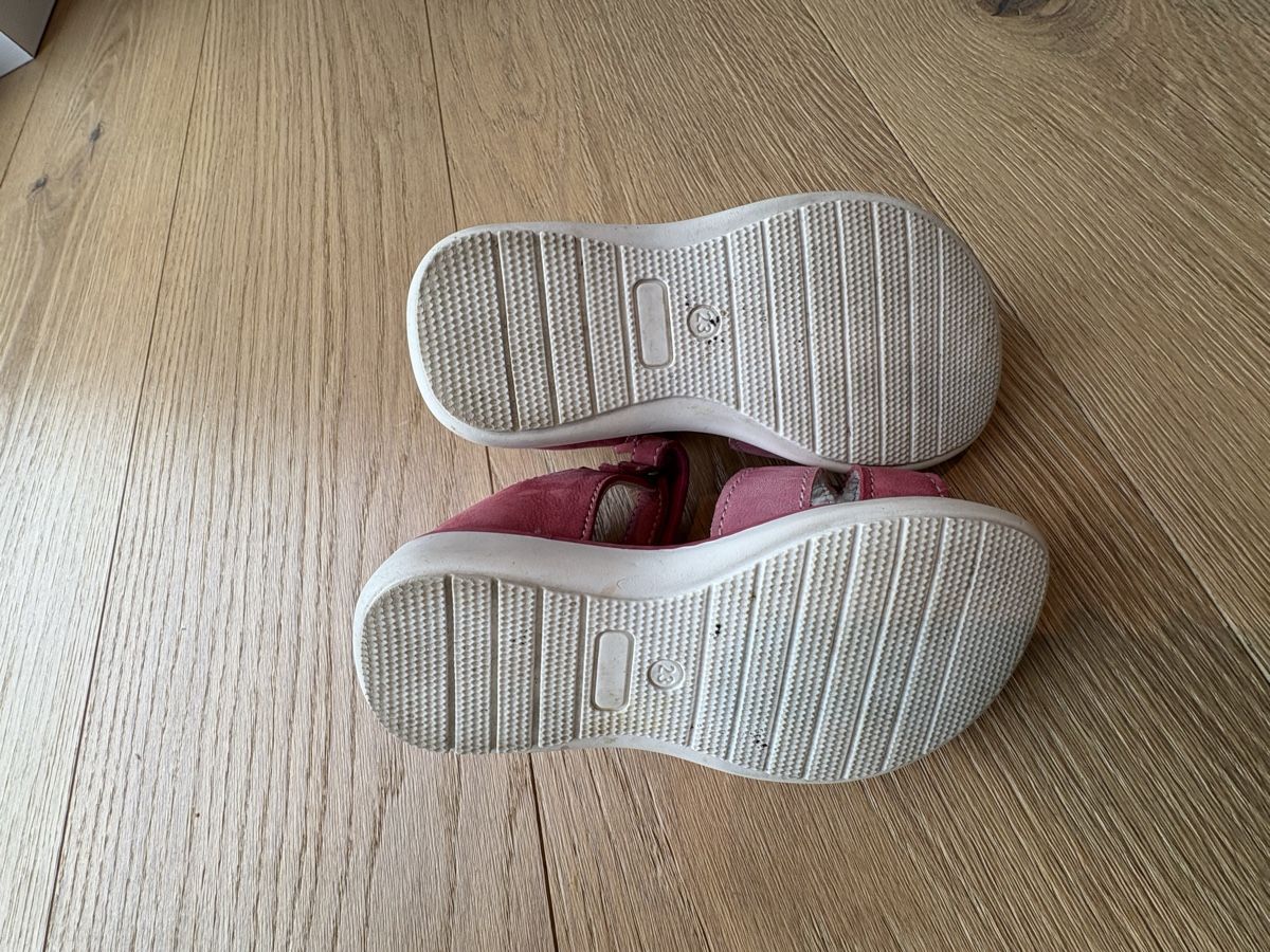 Scarpe per ragazze: Mädchen Sandalen Grösse 23, Top Zustand – Usato da Gebenstorf venduto da Sandra01031 2