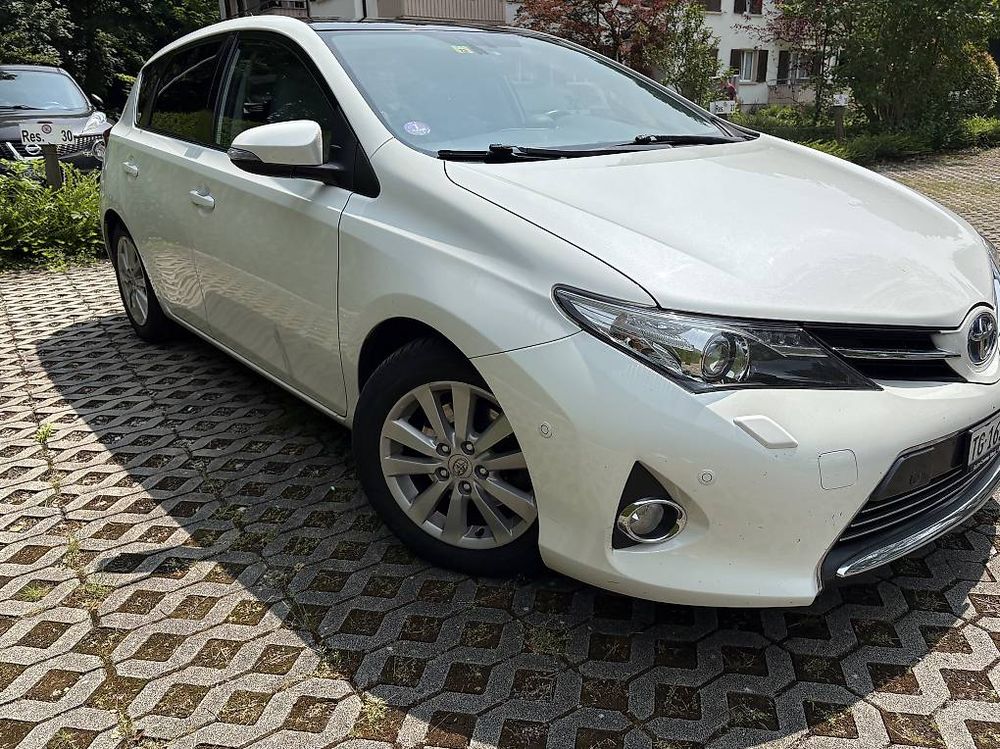 Automobili: Toyota Auris Hybrid 1.8 full Austattung – Usato da Arbon venduto da Dariusz1989 1