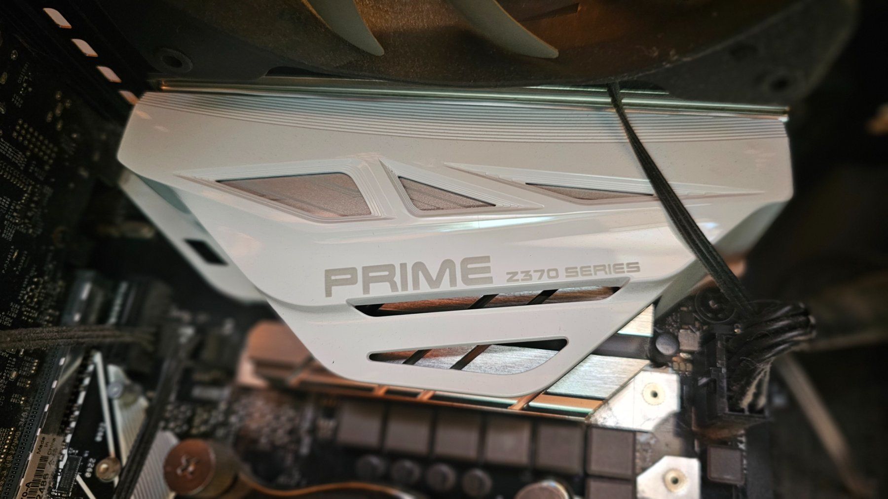 PC: Computer Intel Core i5 - 32GB Memory, 2x nVidia GPU – Usato da Oberhasli venduto da aspoerri 3