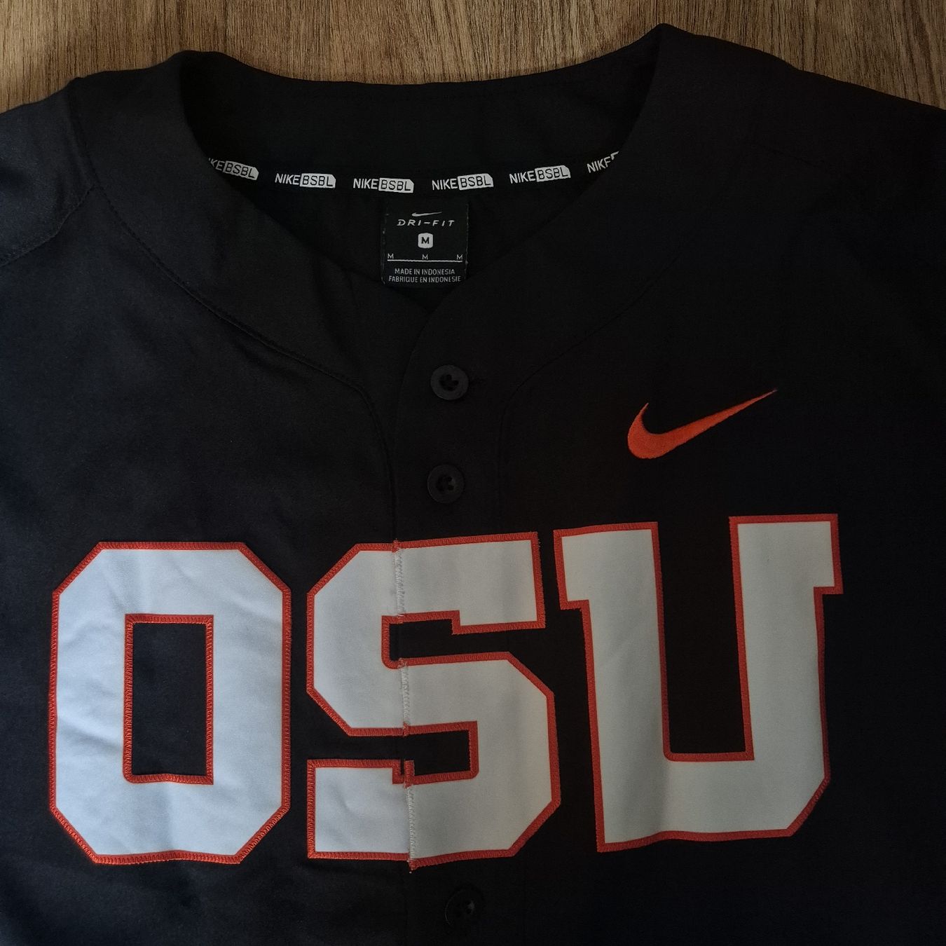 Nike T-shirts: Nike OSU Baseball Tshirt Gr. M – D'occasion à Luzern par nnamfuak 1