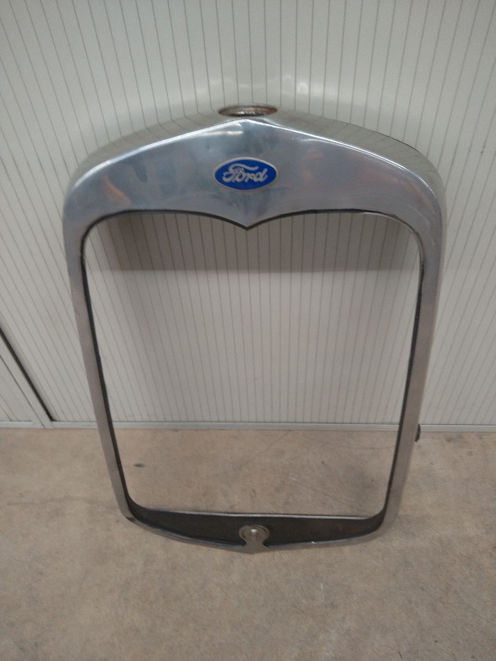 Ford Tutti pezzi di ricambio auto: Ford A Hot Rod Kühlergrill – Usato da Steinen venduto da Blackcadillac 2