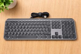 Logitech MX Keys – Premium Wireless Tastatur (DE-CH Layout)