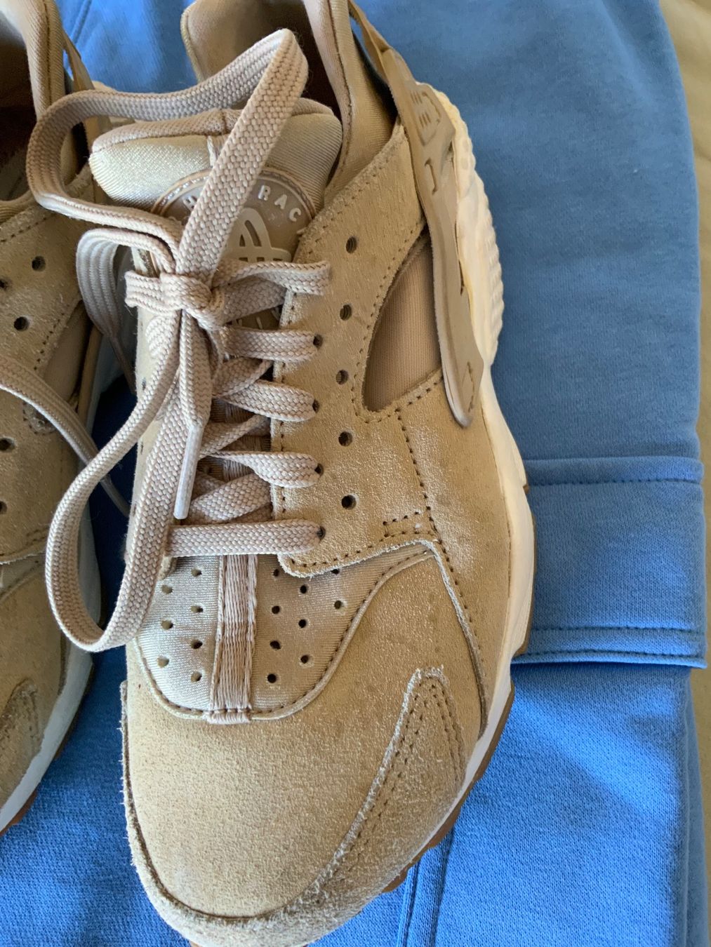 Nike Damenschuhe: Nike Air Huarache Beige – Gebraucht aus Montagnola von roc_6htd 1
