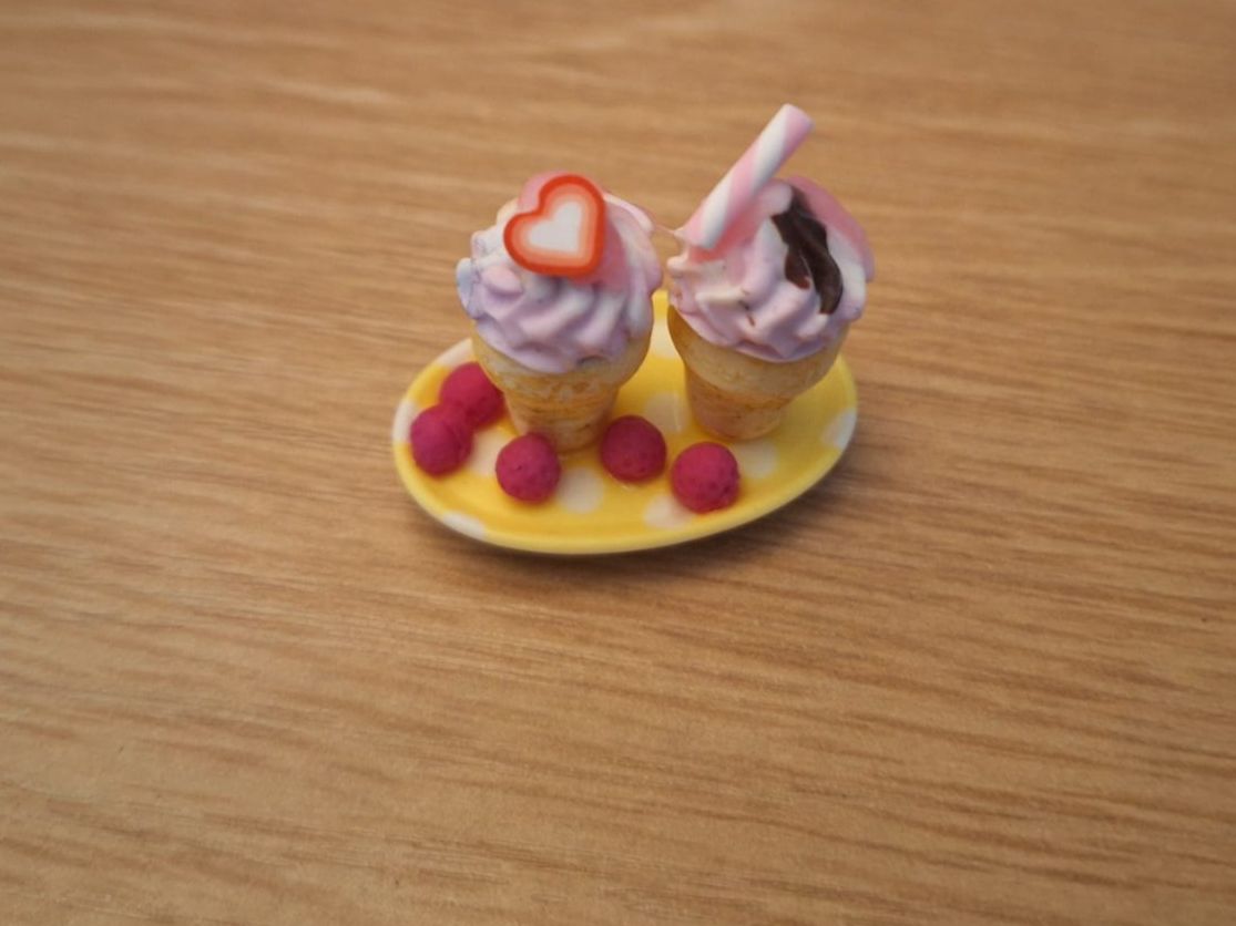 Case e mobili per bambole: Handmade Glace Teller – Nuovo (secondo la descrizione) da Zürich venduto da HandmadeTinyFood 3