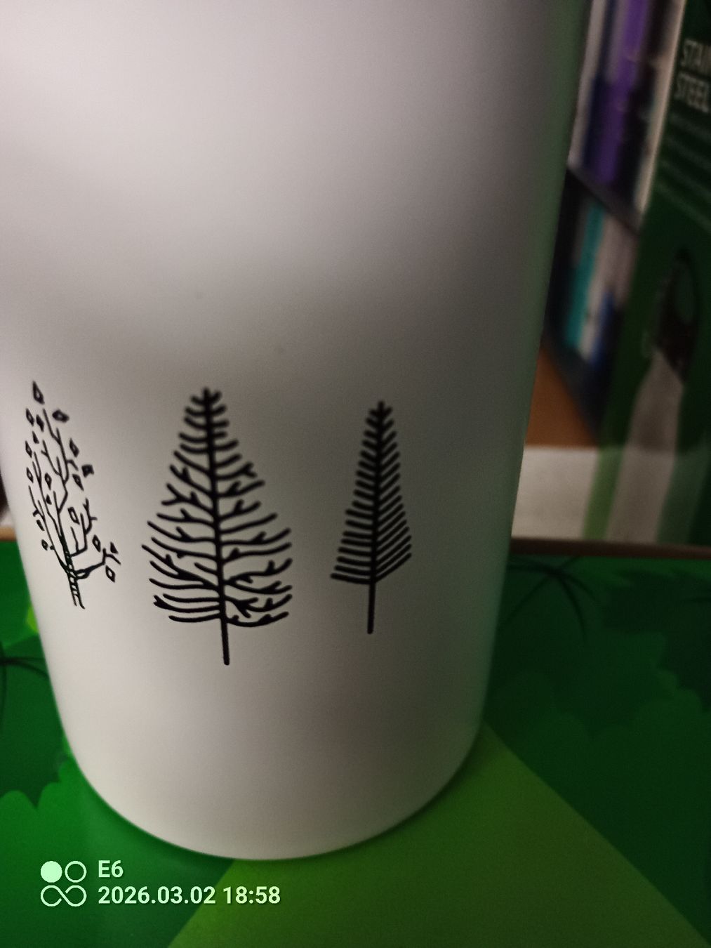 Borracce & Thermos: 4 Emailartikel: 2 Flaschen und 2 Mugs – Nuovo e nell'imballaggio originale da Zürich venduto da Mitzi6 4