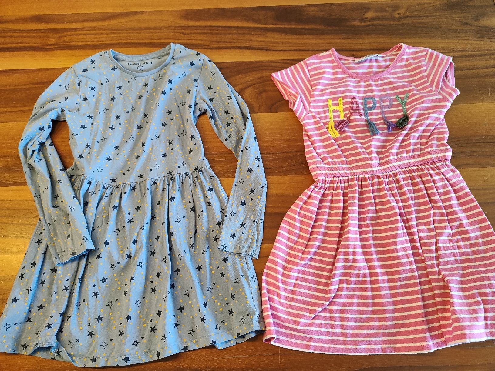 Lotti & Set di vestiti: 18 Kleider 122/128 – Usato da Bäretswil venduto da Foif5 1