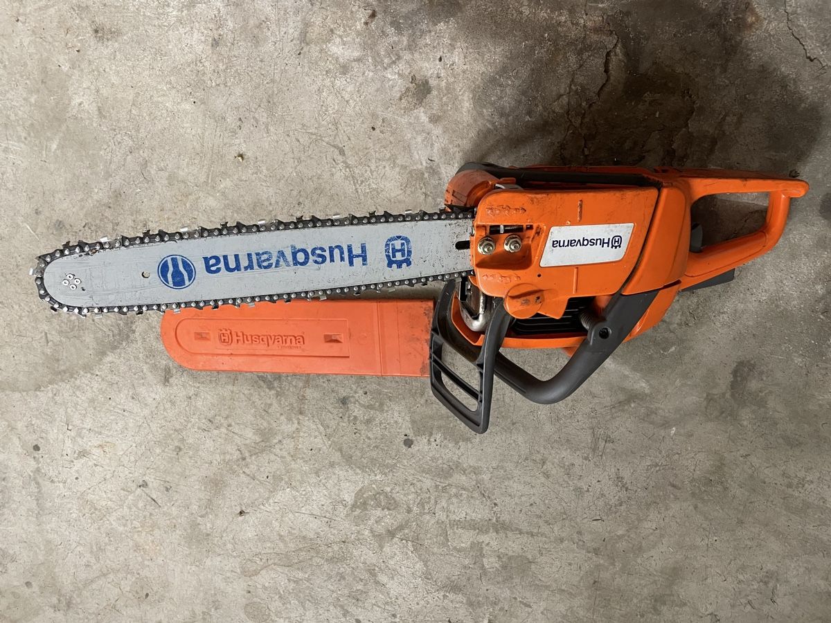 Husqvarna Scies: Husqvarna 235 – D'occasion à Chur par enr_27gn 1