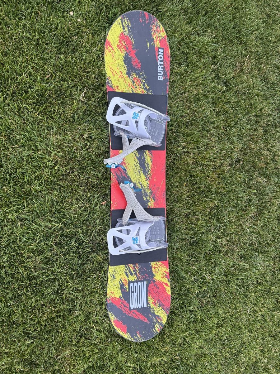 Board: Burton Grom Snowboard with bindings for a child – Usato da Thônex venduto da goz_yf2c