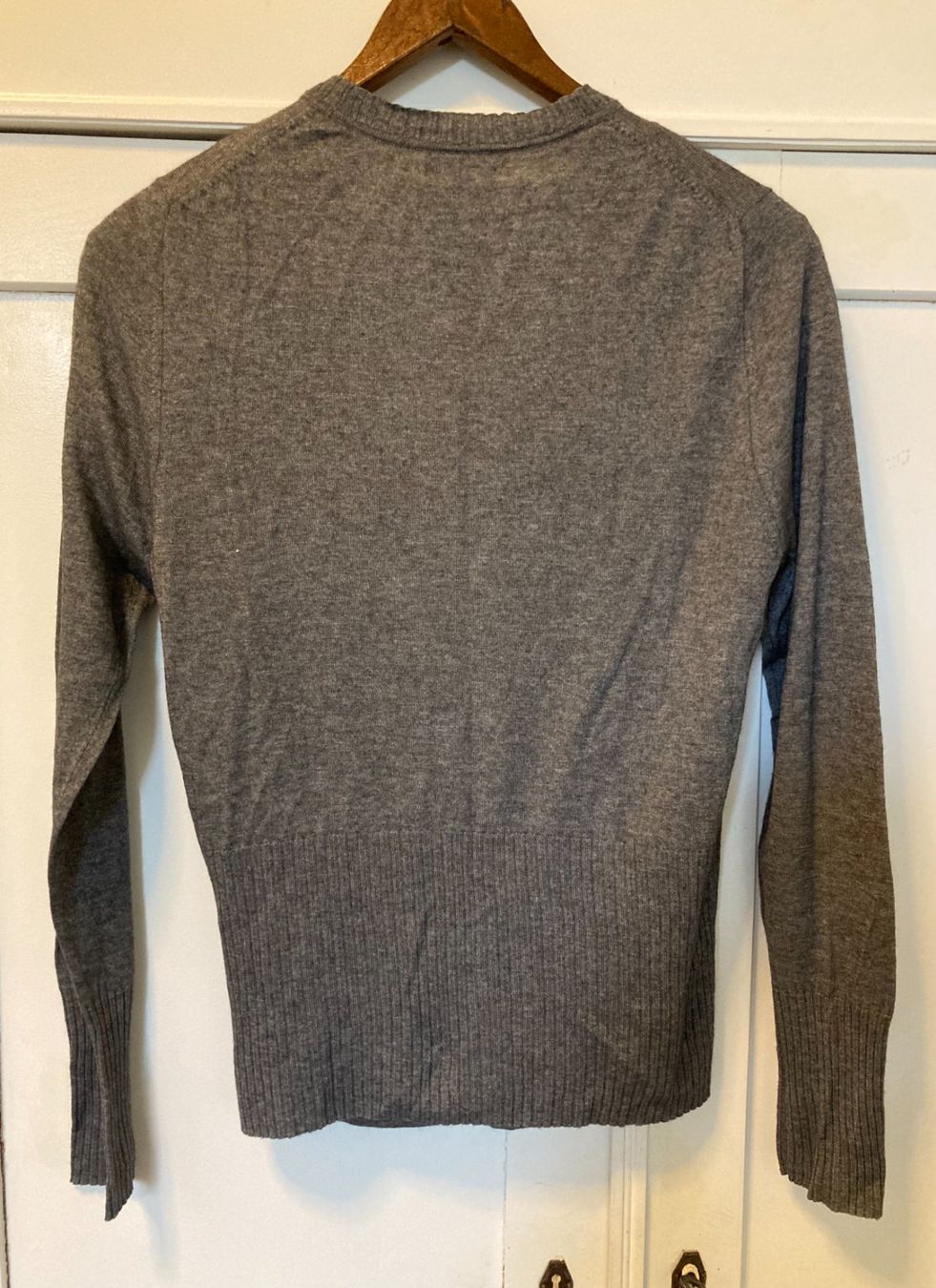Maglioni & Felpe: Strickjacke & Strickpullover Kaschmir/Seide von Essentiel, M – Usato da Riniken venduto da begeh-r-bar 1