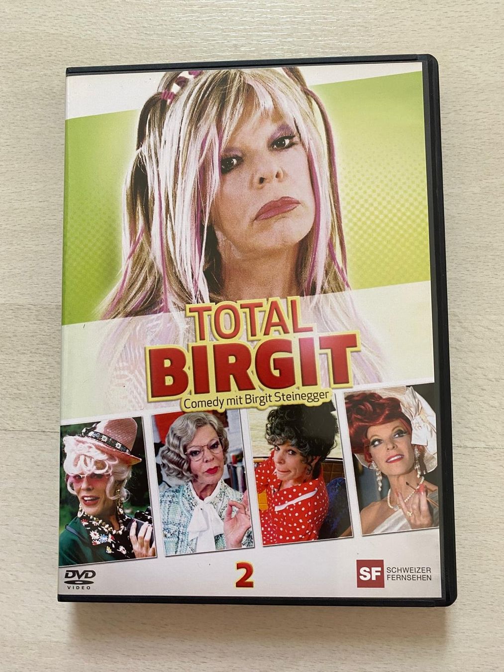 Tutti i DVDs: Dvd Total Birgit 2 Comedy mit Birgit Steinegger Dialekt 🇨🇭 – Usato da Seftigen venduto da Pascal33