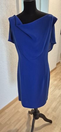 Elegantes, blaues Cocktailkleid