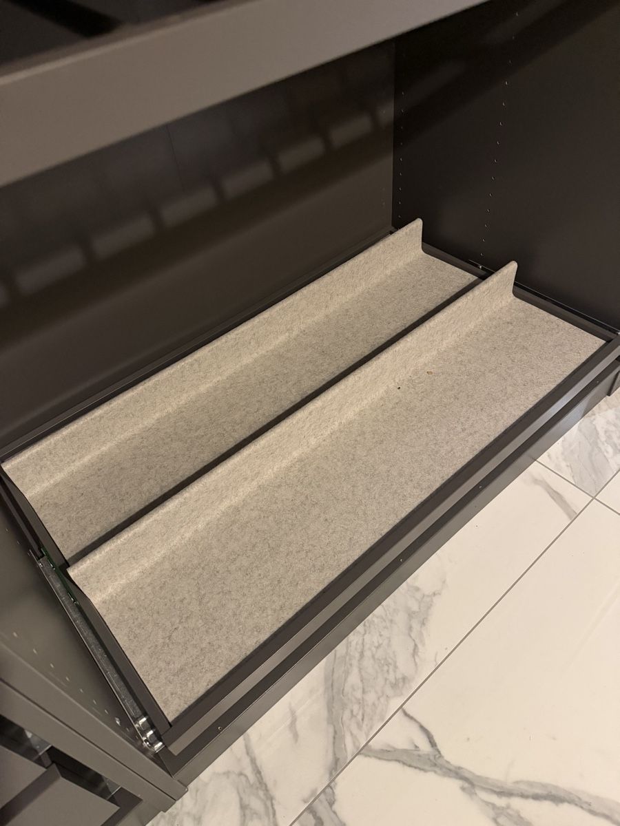 Schränke: IKEA PAX Schrank mit Licht – Gebraucht aus Küsnacht ZH von Pfiffiekus 6