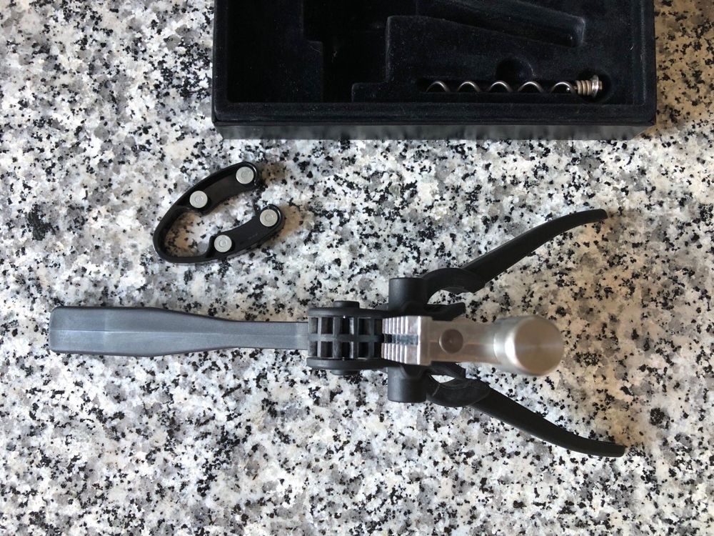 LE CREUSET Screwpull Lever Model Kaufen auf Ricardo