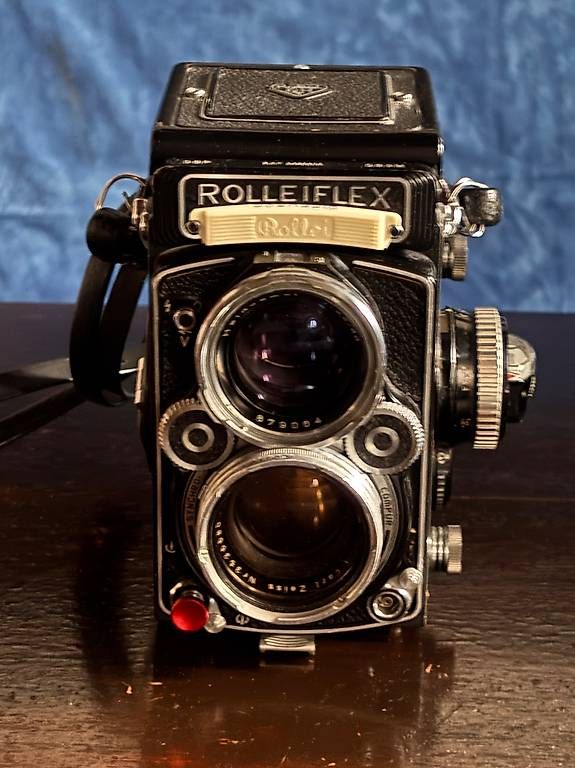 Fotocamera: Rollei Flex – Usato da Porza venduto da scapolo