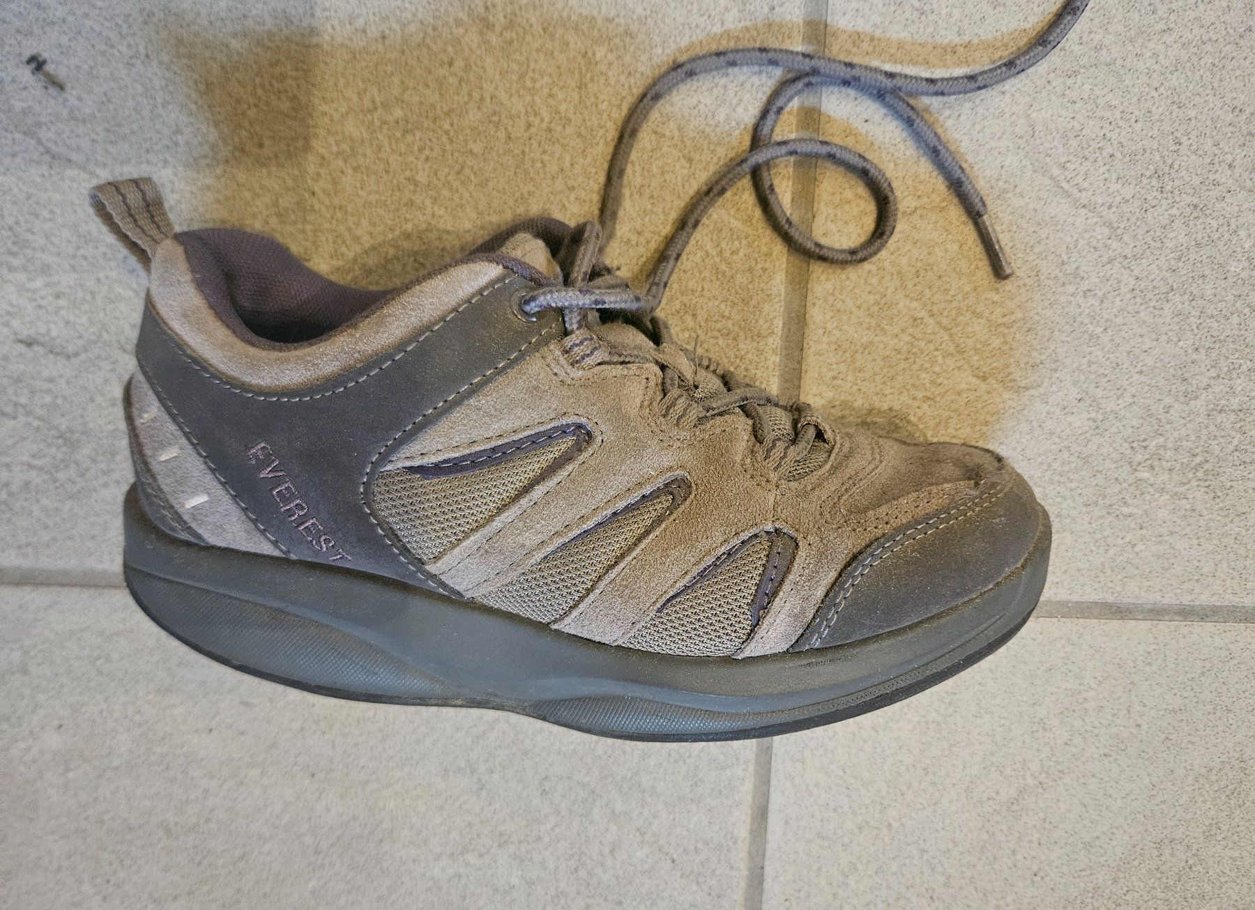 Everest Damenschuhe: Everest Wanderschuhe Gr 37 – Gebraucht aus Volketswil von Lokitier 3