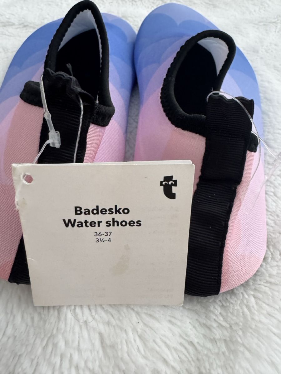 Scarpe per ragazzi: Wasserschuhe Grösse 36/37 - NEU! – Nuovo e nell'imballaggio originale da Sins venduto da sum_lv6d 1