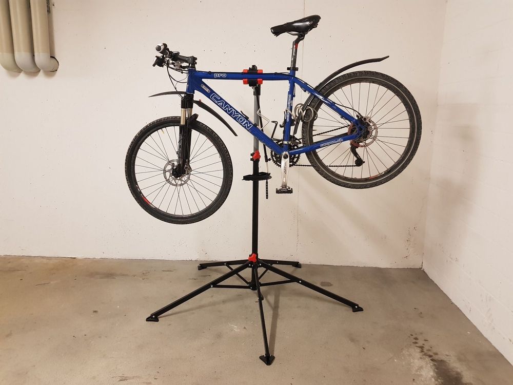 OGUNKE RC Auto Reparaturständer Aus Alu Mit 360° Drehung & 270-teiligem Schraubenset - Für 1/16 Bis 1/18 Modelle