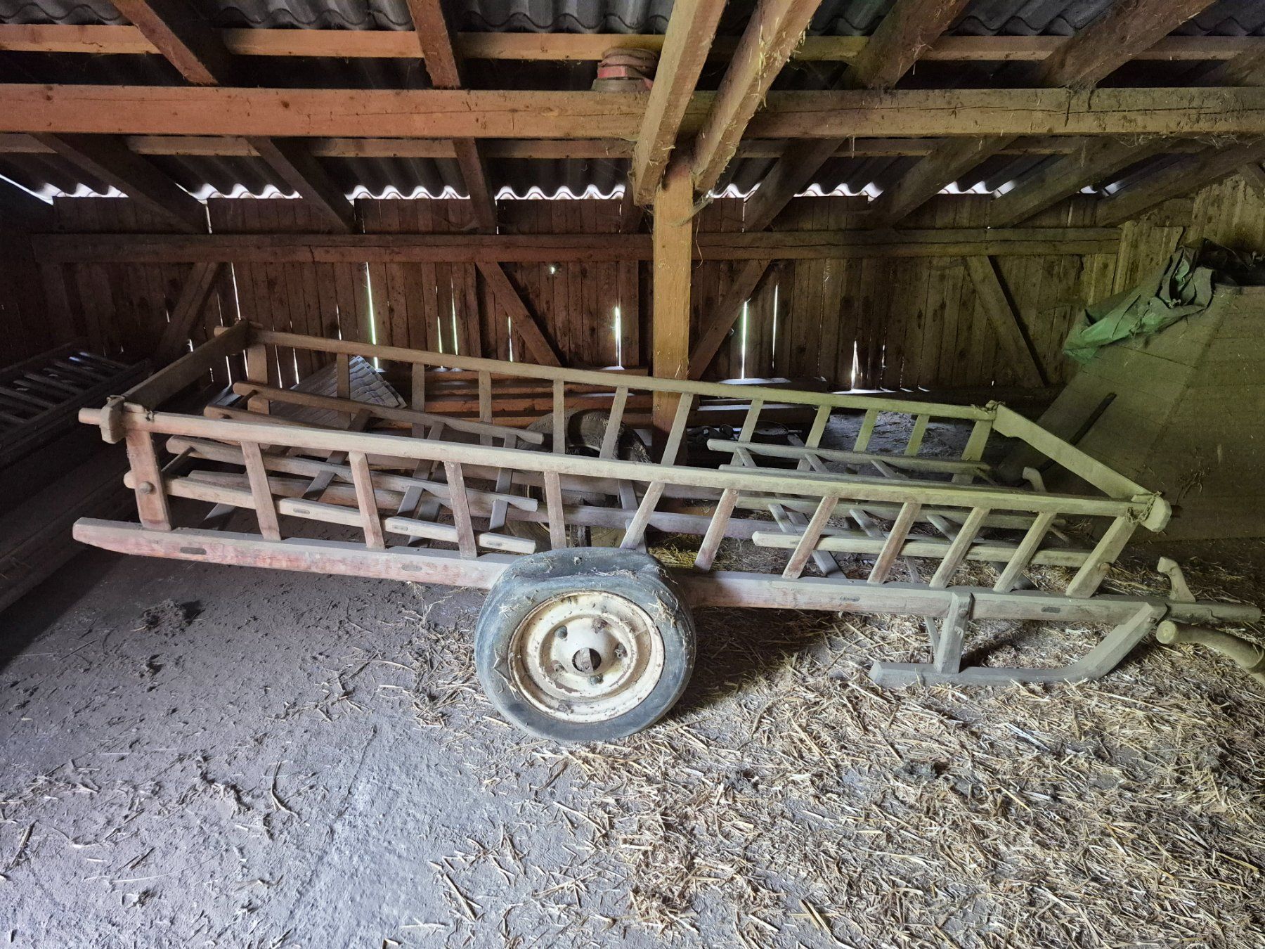 Schubkarren: Antiker Wagen – Gebraucht aus Schönenberg ZH von Split 2