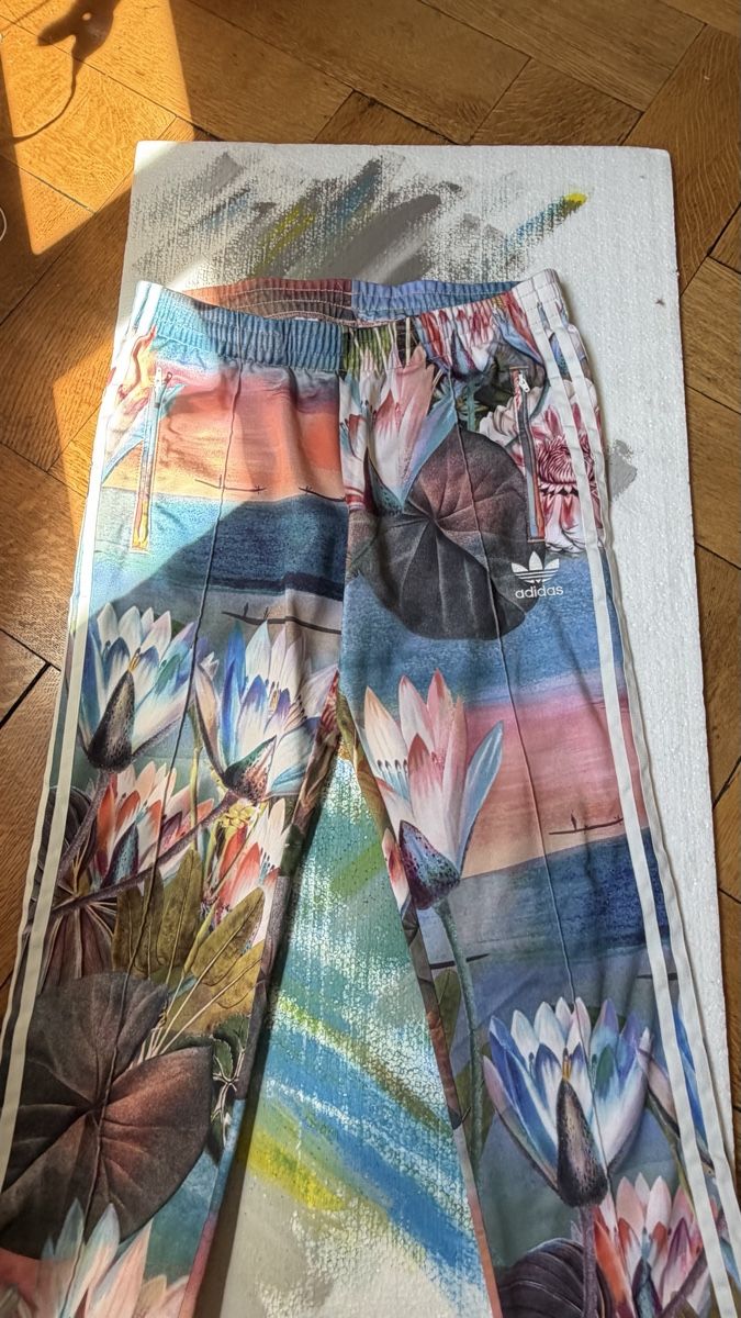 Adidas Pantaloni: Adidas Hose, florales Muster, Grösse 38 – Nuovo (secondo la descrizione) da Bern venduto da VintageRuth 4