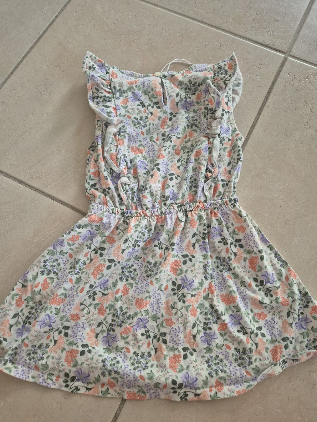 Vertbaudet Robes et jupes: Süsses Kleid mit Blumenmuster, Grösse 97cm, vertbaudet – D'occasion à Adliswil par Stardust11 3