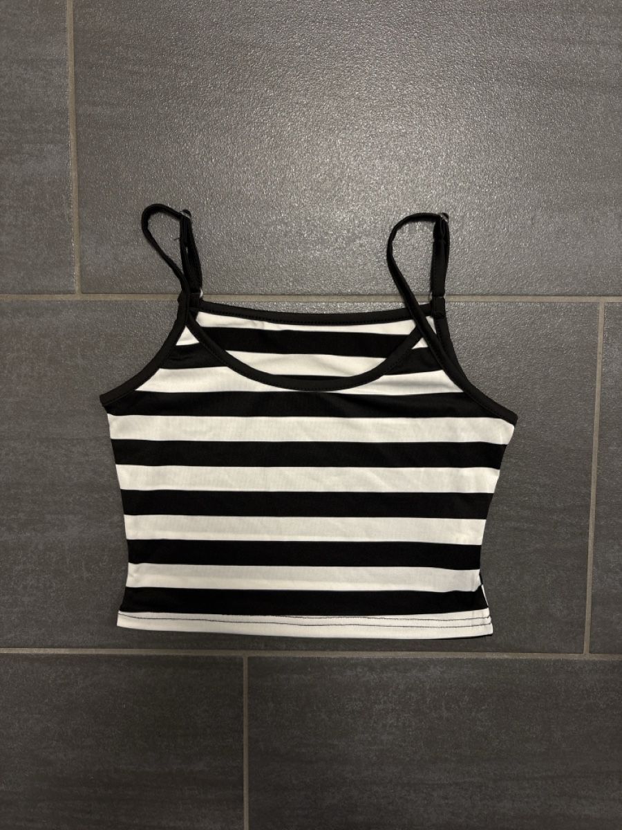 Shein Top: Shein Top XS – Nuovo (secondo la descrizione) da Rümlang venduto da svent 4