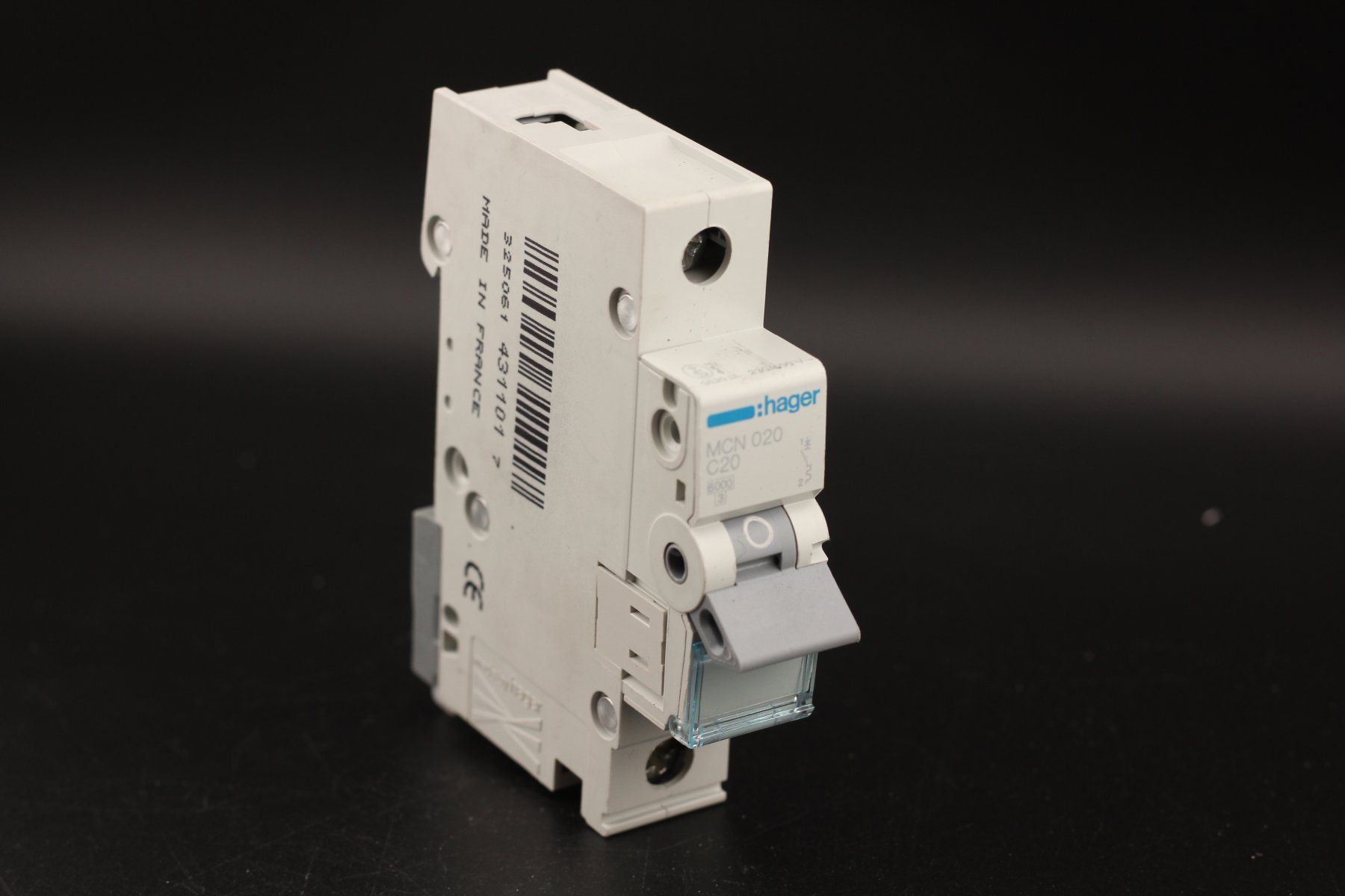 Hager Interruttori: Hager MCN 020 C20 MCN020 LS – Usato da Winterthur venduto da Hint17 1
