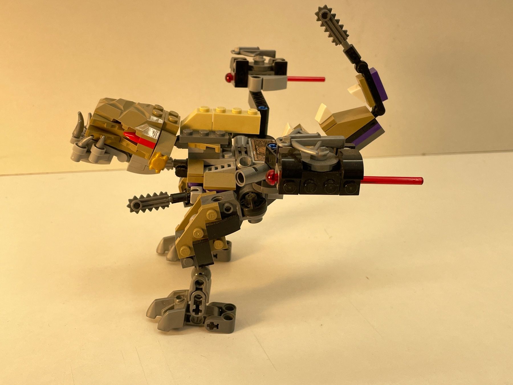 Lego Giocattoli: LEGO Dino mit Laserstrahlen und Sägeblatt – Usato da Mettmenstetten venduto da zum123 1