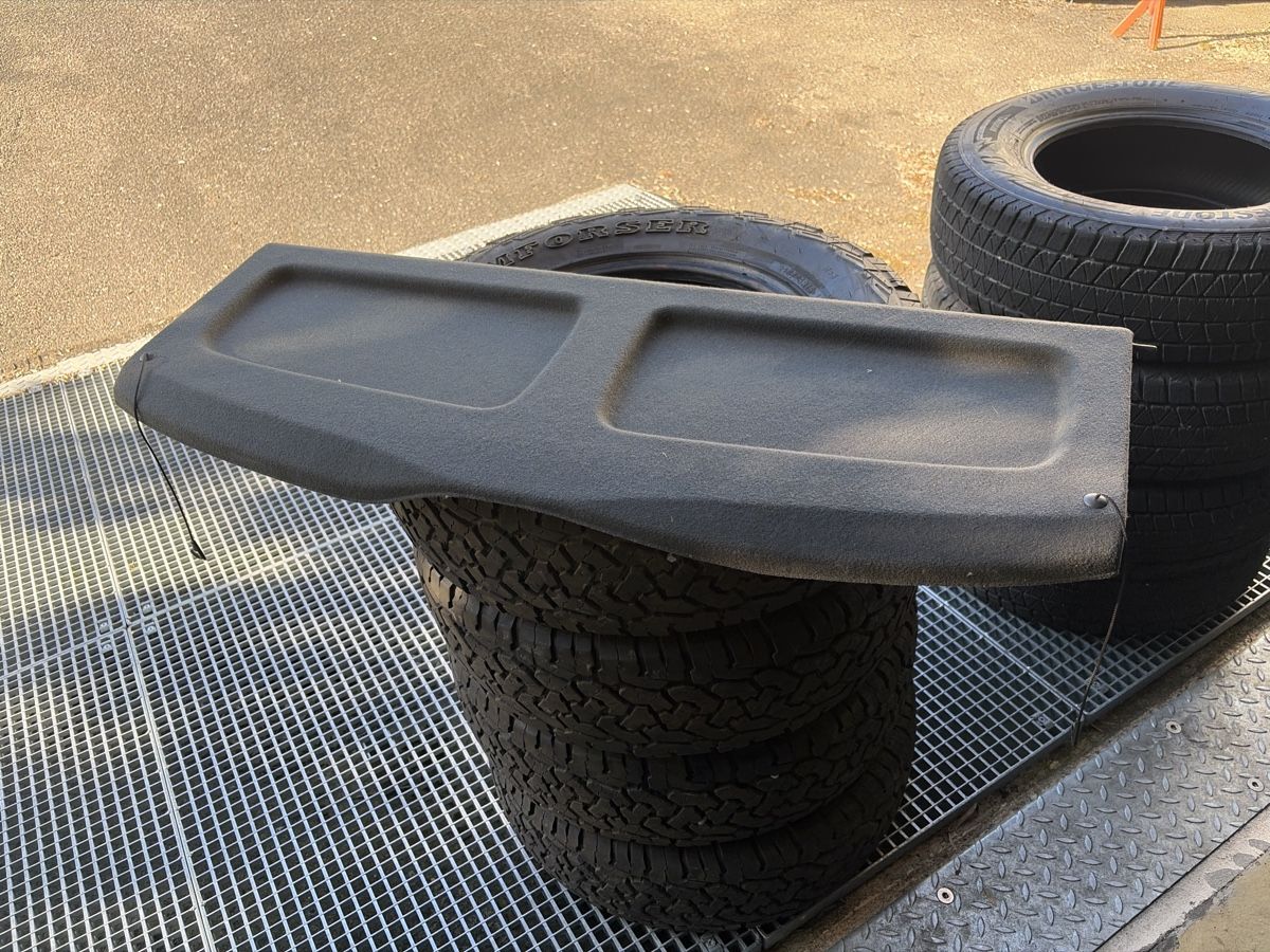 Lancia Tutti pezzi di ricambio auto: Lancia Ypsilon Hutablage – Usato da Matzendorf venduto da fordturbo