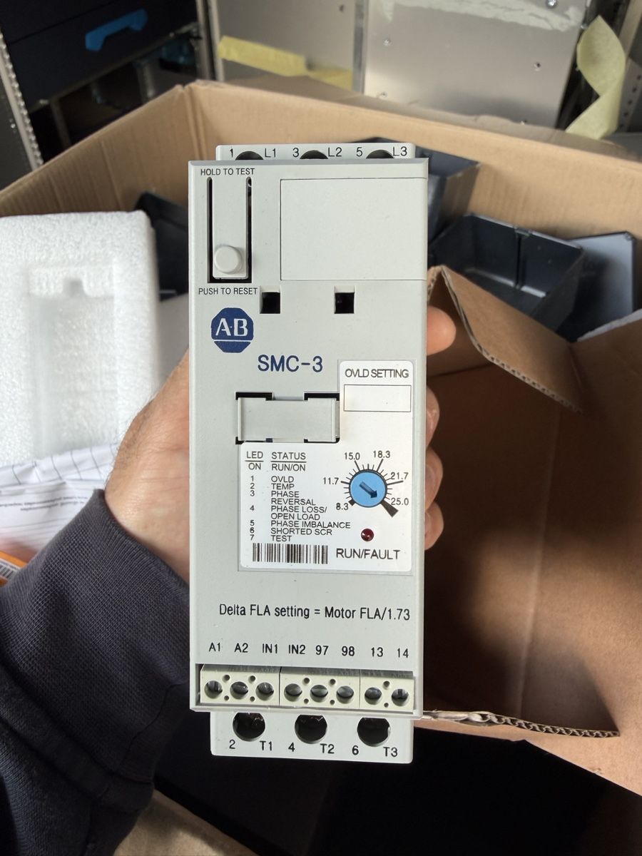 Schalter: Neu Allen-Bradley SMC-3 Softstarter – Neu und originalverpackt aus Rothrist von Sun2024