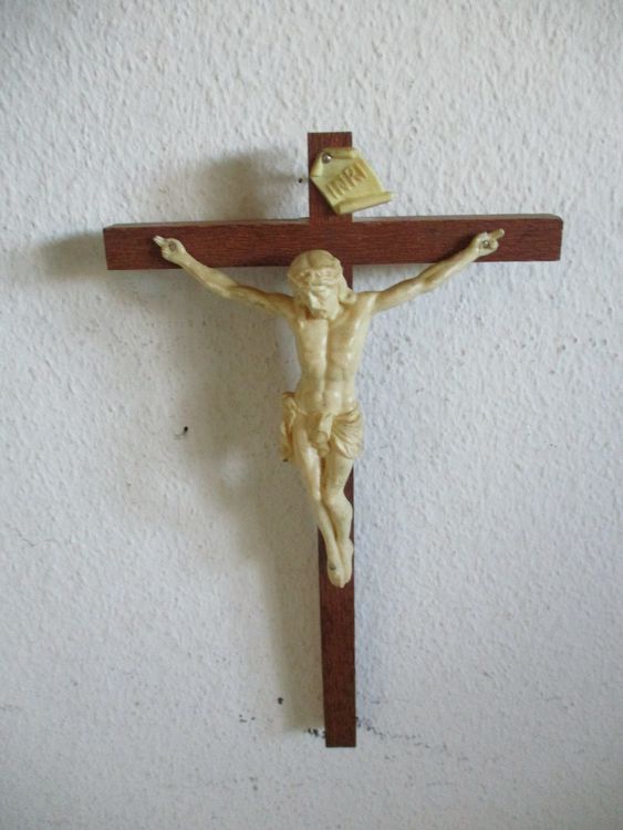 kleineres Kruzifix Kreuz Holz Jesus Kunststoff Höhe 21 cm