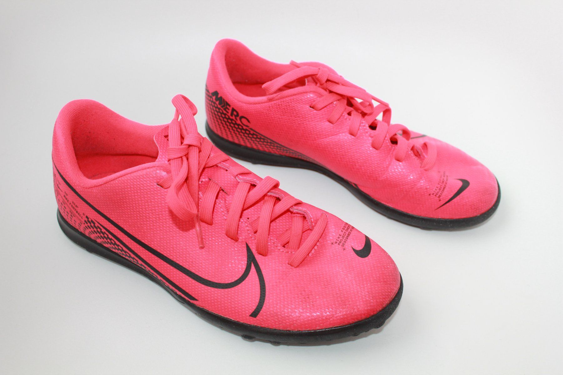 Nike Schuhe für Jungen: Chaussures de foot Nike t. 36 – Gebraucht aus Peseux von Gilloss 2