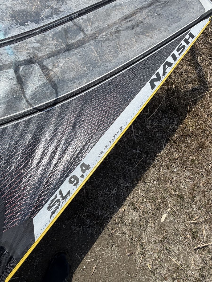 Naish Surf: Naish SL 9.4 Windsurf Segel – Usato da Sempach Station venduto da Fleischfondue 1