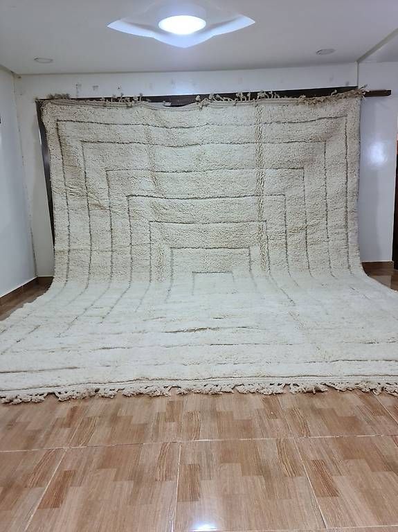 Tappeti: Handwoven Heritage, Elevate your space with Moroccan Rugs... – Usato da Crans-Montana venduto da AtlasWoolWorks 1