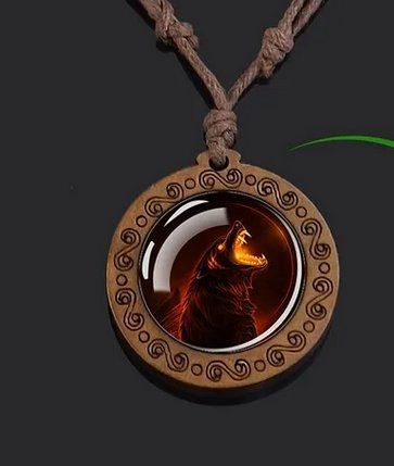 Ciondoli: Wolf Halskette mit Holzoptik %Sale% – Nuovo e nell'imballaggio originale da Walenstadt venduto da emynmuil1 1
