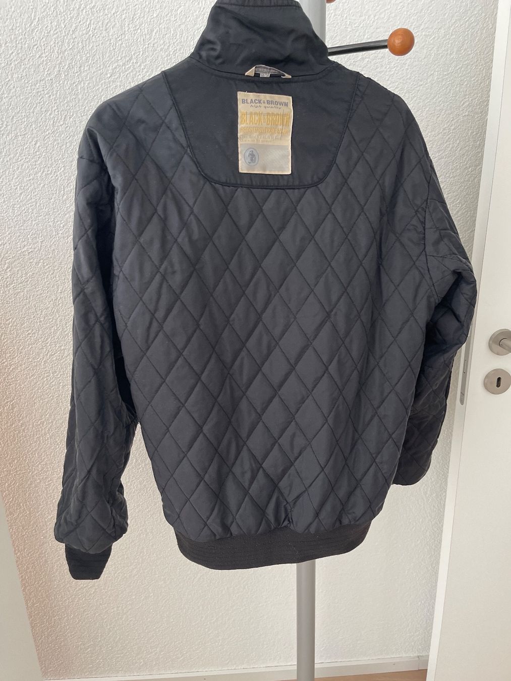 Giacche: Herren Übergangsjacke mit Steppfutter – Usato da Zufikon venduto da lea050 3