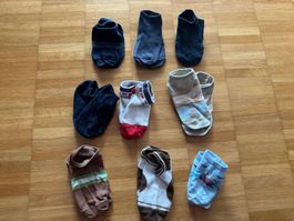 Diverse, gebrauchte Socken, Sportsocken, Gr. 27-30, 9 Paar